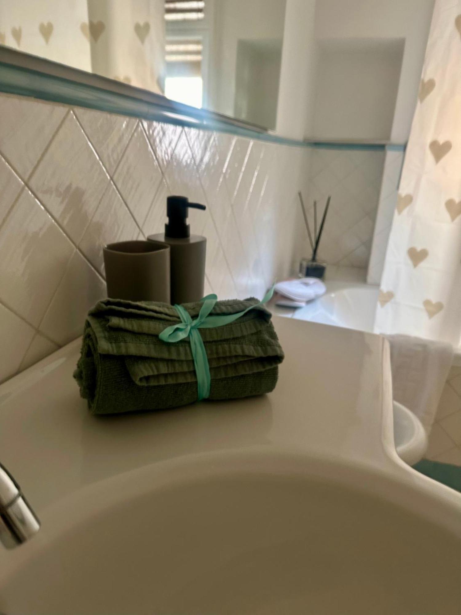 Suite 84 Holiday Home Салерно Екстериор снимка