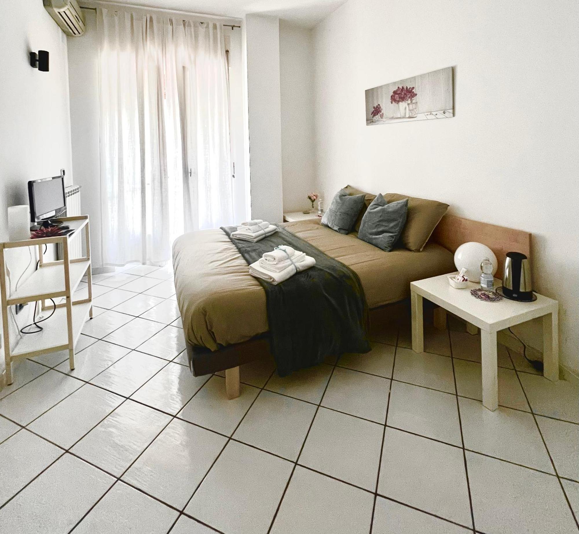 Suite 84 Holiday Home Салерно Екстериор снимка