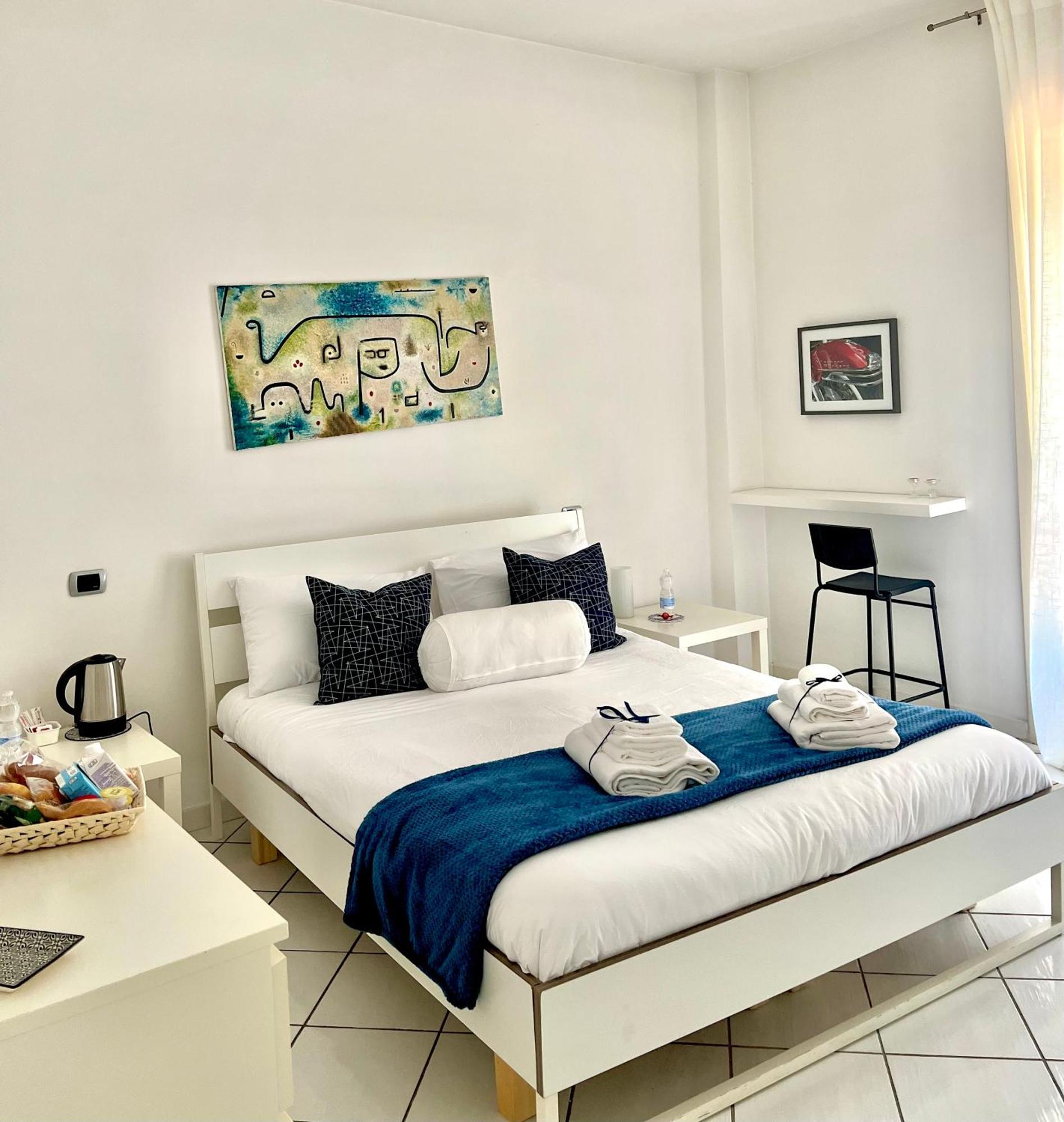 Suite 84 Holiday Home Салерно Екстериор снимка
